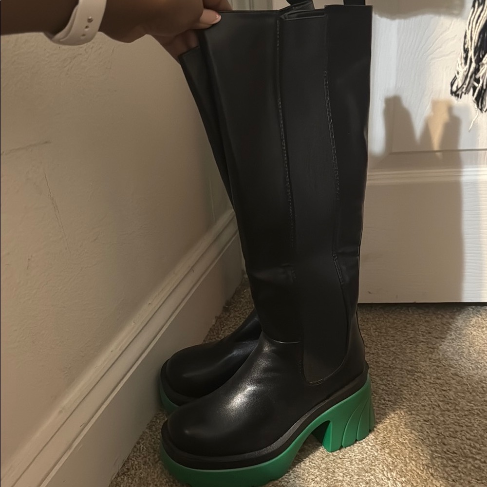 Black and Green Women's Boots